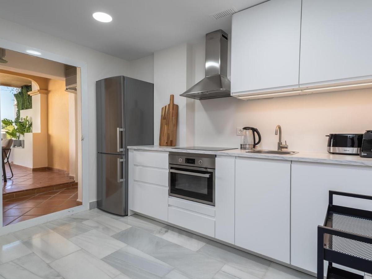 Lägenhet Senorio De Aloha 2 Bedroom Within Walking Distance To Puerto Banus Marbella