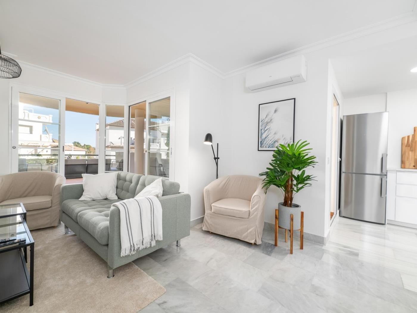 Apartamento Señorío De Aloha 2 Bedroom Within Walking Distance To Puerto Banus *
